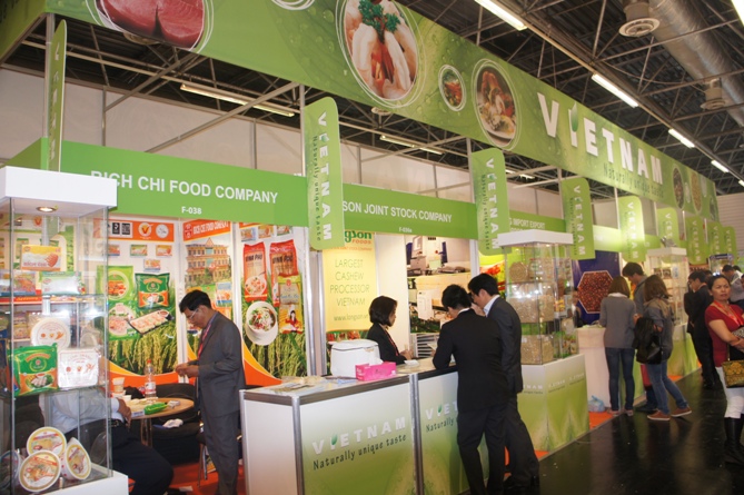 Gian hàng của các DN Việt Nam tại Hội chợ Quốc tế Thực phẩm và Đồ uống ANUGA 2013-CHLB Đức.